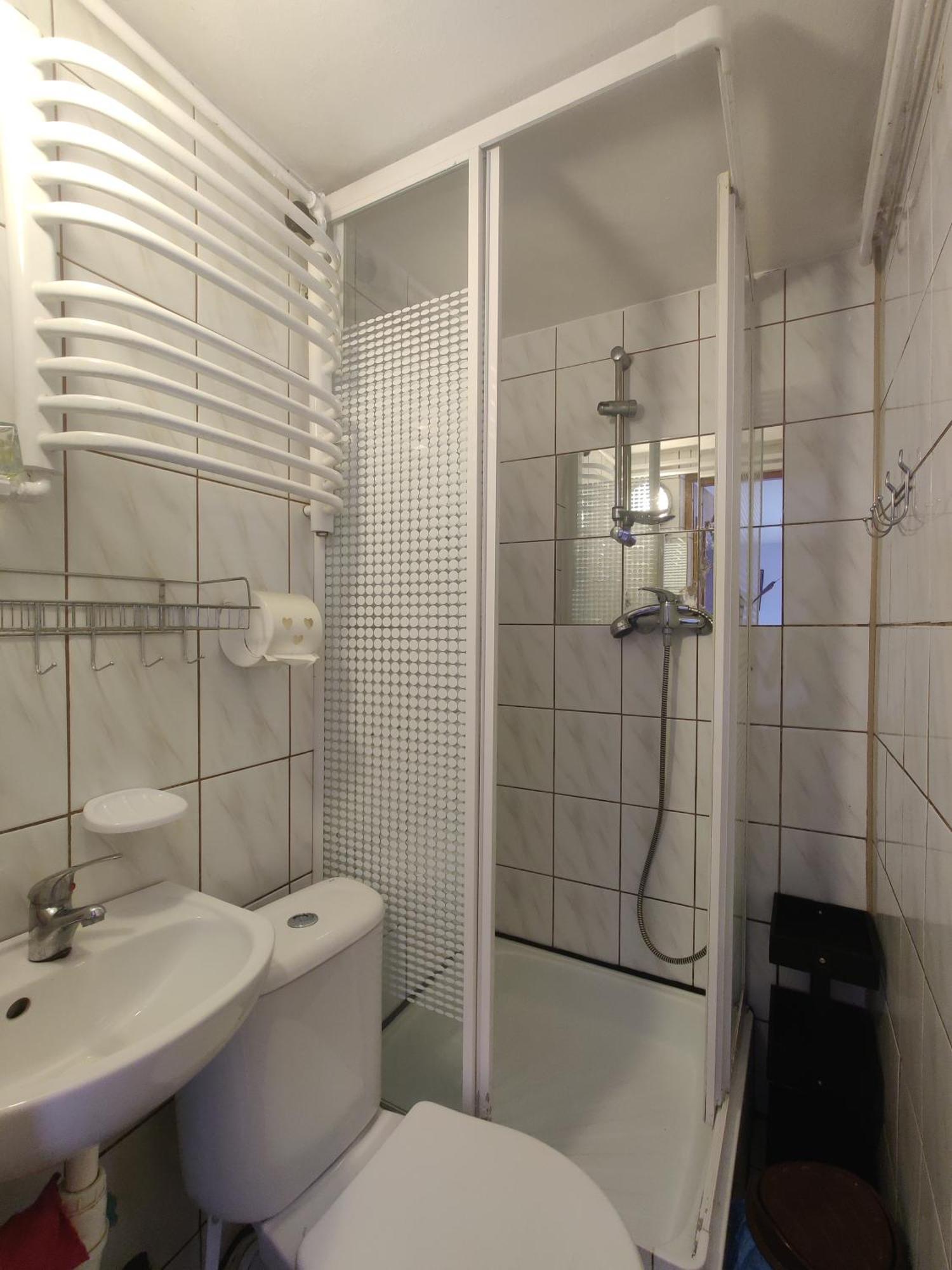 Hotel Przy Winogronie à Uherce Mineralne Chambre photo
