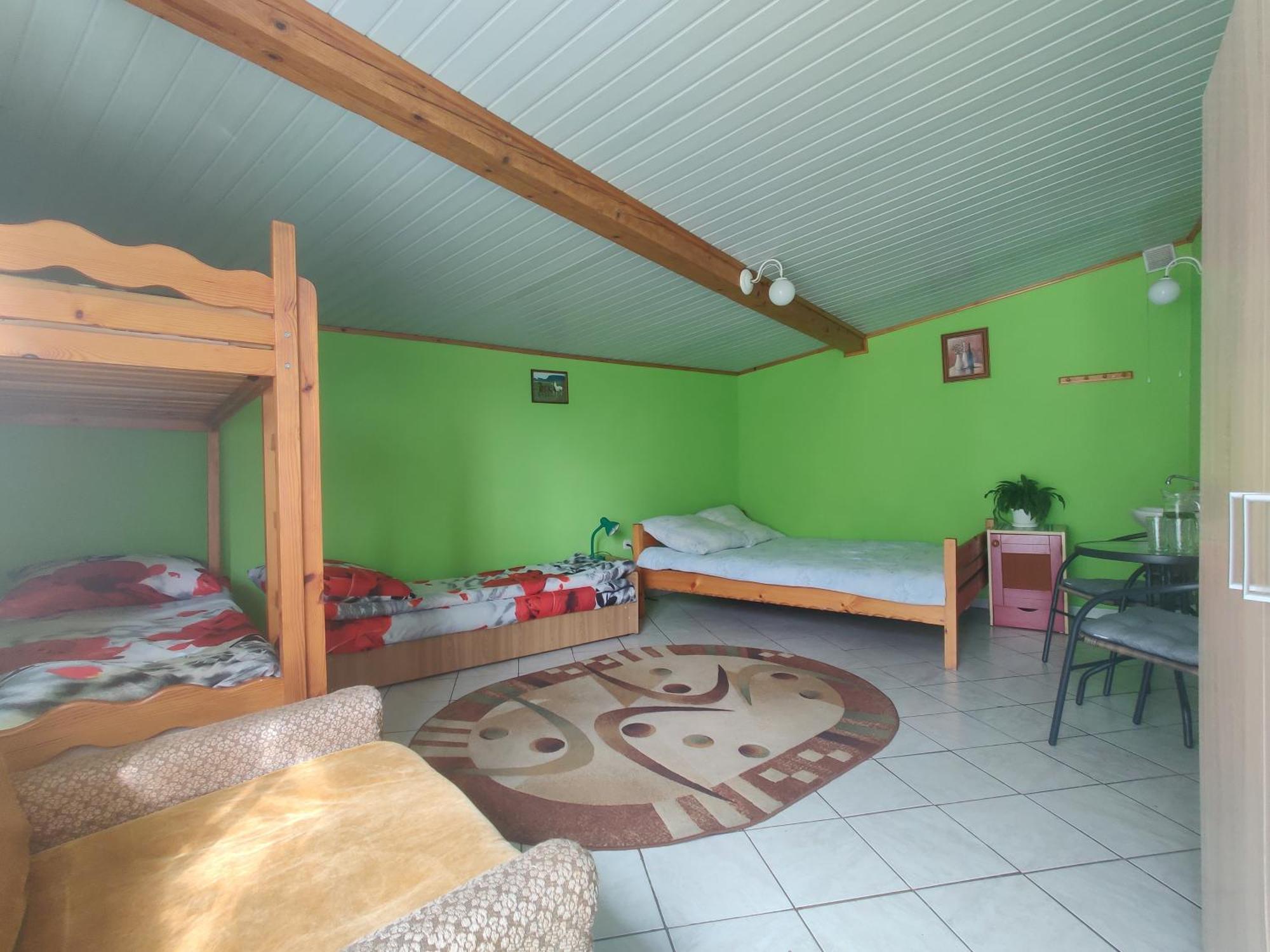Hotel Przy Winogronie à Uherce Mineralne Chambre photo