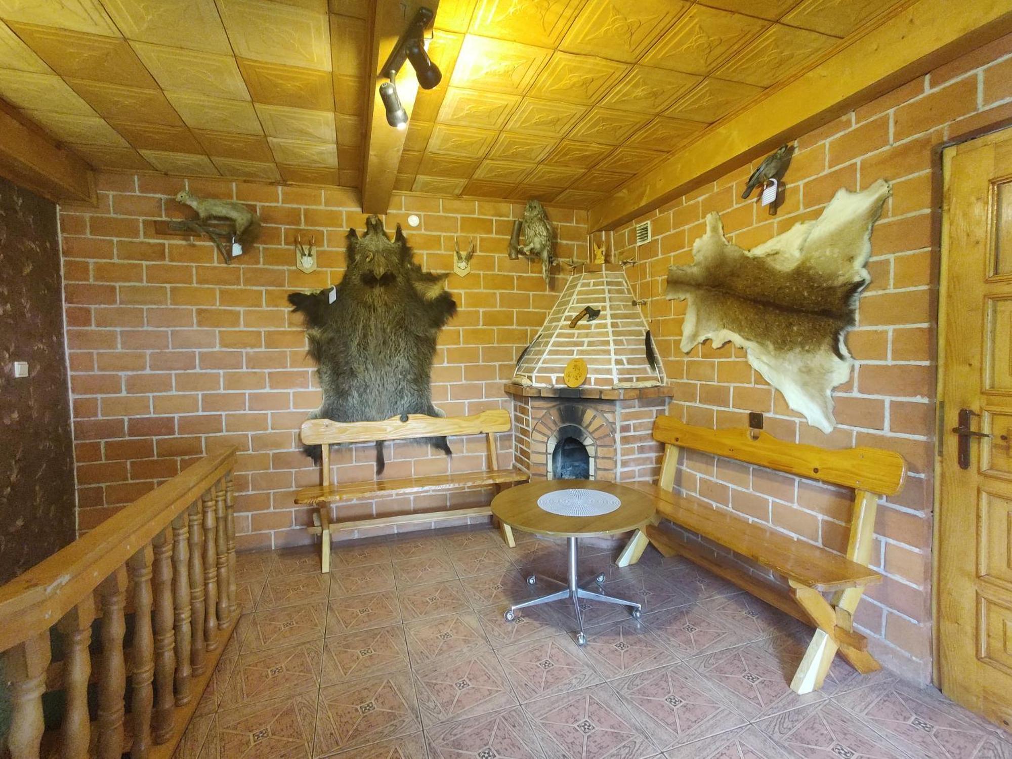 Hotel Przy Winogronie à Uherce Mineralne Chambre photo